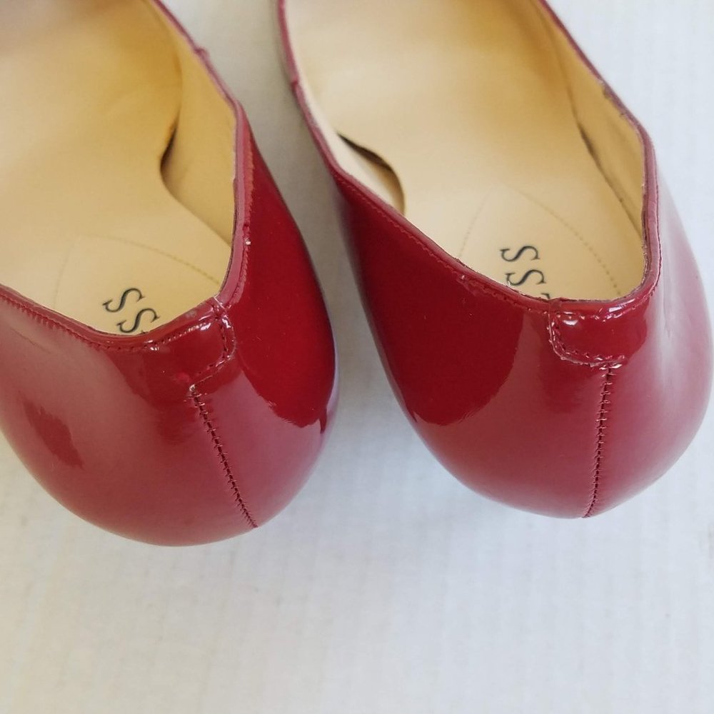 Patent Leather Guess Pumps - Red, Size 7 - Picture 9 of 13
